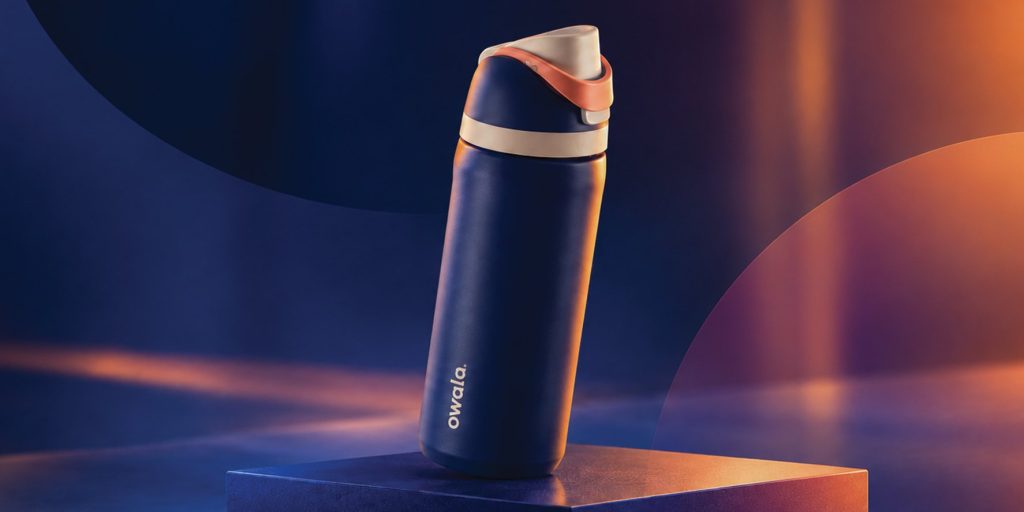 A trend-led insulated water bottle with a flip-top lid